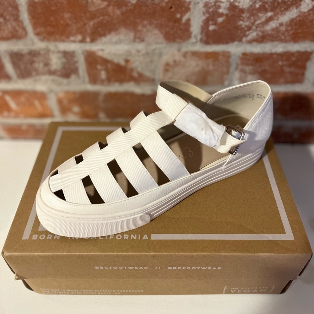 Vegan Leather Fisherman Shoe, Size 9